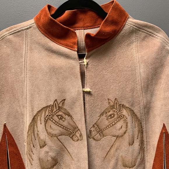 Vintage Suede Poncho. - Picture 2 of 10